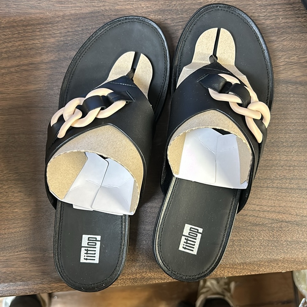 FitFlop Gracie Leather Toe Post Sandals (Black) - Picture 3 of 4